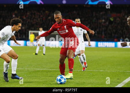 Parigi, Francia. 28 Nov, 2018. Daniel Sturridge (Liverpool) Calcio/Calcetto : UEFA Champions League Mtchday 5 Gruppo C match tra Parigi Saint-German 2-1 Liverpool FC presso il Parc des Princes Stadium di Parigi, Francia . Credito: Mutsu Kawamori/AFLO/Alamy Live News Foto Stock