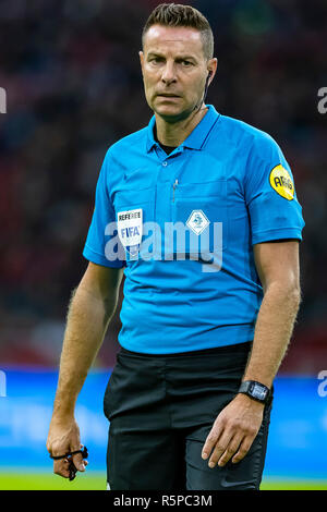 AMSTERDAM, Paesi Bassi, 02-12-2018, calcio, Johan Cruijff ArenA, eredivisie Olandese, stagione 2018/2019, arbitro Pol van Boekel, durante la partita Ajax - ADO, Foto Stock