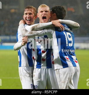 HEERENVEEN, 01-12-2018, Abe Lenstra stadium, stagione 2018 / 2019, olandese Eredivisie, SC Heerenveen celebra il 3-1 durante la partita SC Heerenveen - Fortuna Sittard. Foto Stock