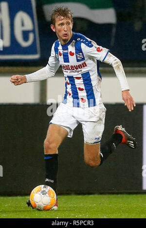 HEERENVEEN, 01-12-2018, Abe Lenstra stadium, stagione 2018 / 2019, olandese Eredivisie, SC Heerenveen player Michel Vlap durante la partita SC Heerenveen - Fortuna Sittard 3-1. Foto Stock