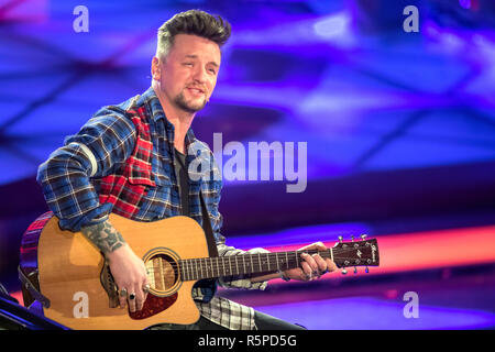 Suhl, Germania. 01 Dic, 2018. Ben Zucker appare nel film "come Adventsfest der 100.000 Lichter'. La mostra per l'apertura dei mercatini di Natale è stato trasmesso in diretta dal Congress Centrum Suhl su ARD e ORF televisione. Credito: arifoto UG/dpa-Zentralbild/dpa/Alamy Live News Foto Stock