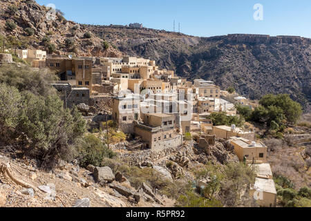 Il villaggio tradizionale di Jebel Akdar nel Al montagne Hajar Foto Stock