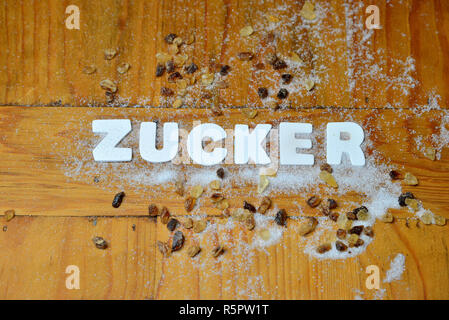 Zucchero differente su un tavolo di legno Foto Stock