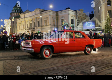 Helsinki, Finlandia - 25 Novembre 2018: sfilata dedicati all'apertura del Natale street. Tradizionalmente Aleksanterinkatu street trasformato nel Foto Stock