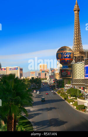 Vista aerea di S Las Vegas Blvd (striscia) dal Planet Hollywood vicino al Paris Las Vegas, Nevada Foto Stock