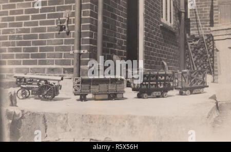 * Vintage Southampton Fotografia che mostra il modello 'Fowler' trazione del motore e con carichi Dodgem. Foto Stock