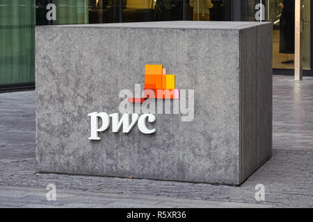 PricewaterhouseCoopers PwC sede centrale a Londra, Inghilterra Regno Unito Regno Unito Foto Stock