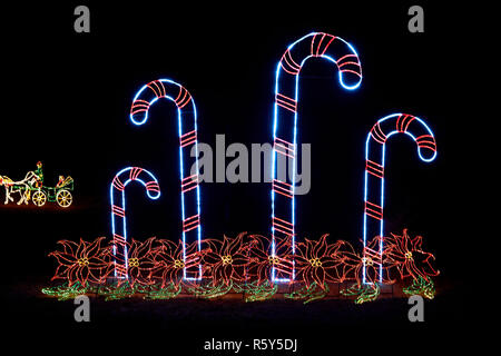 Prescott Valley, Arizona, Stati Uniti d'America - 27 Novembre 2018: Natale Luce display a Fain parco chiamato valle di luci Foto Stock