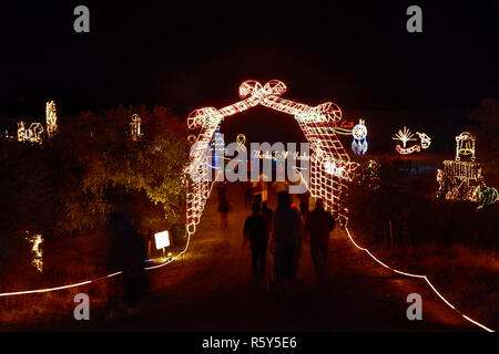 Prescott Valley, Arizona, Stati Uniti d'America - 27 Novembre 2018: Natale Luce display a Fain parco chiamato valle di luci Foto Stock