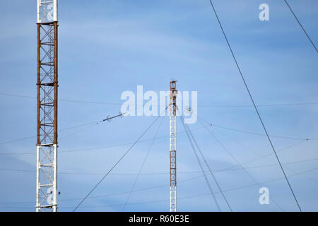 Piattaforme aeree per la trasmissione di onde radio Foto Stock