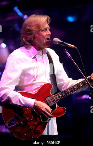 Justin Hayward con la Moody Blues esegue in concerto al Seminole Hard Rock Hotel & Casino in Hollywood Florida il 25 marzo 2008. Foto Stock