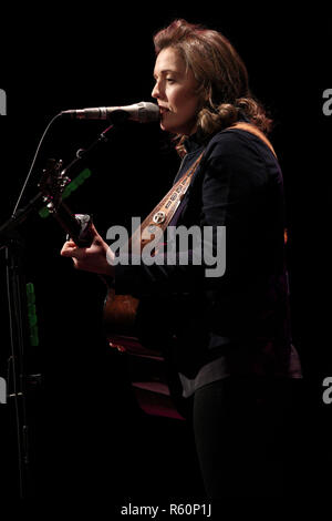 Poughkeepsie NY - novembre 12: Brandi Carlile esegue presentato dalla Bardavon & Radio Woodstock al 1869 Bardavon Opera House di Domenica, Novembre 12, 2017 in Poughkeepsie, NY. (Foto di Steve Mack/S.D. Mack foto) Foto Stock