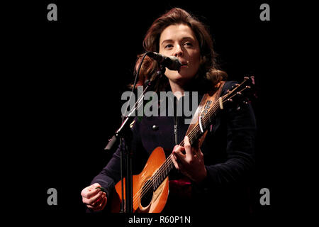 Poughkeepsie NY - novembre 12: Brandi Carlile esegue presentato dalla Bardavon & Radio Woodstock al 1869 Bardavon Opera House di Domenica, Novembre 12, 2017 in Poughkeepsie, NY. (Foto di Steve Mack/S.D. Mack foto) Foto Stock