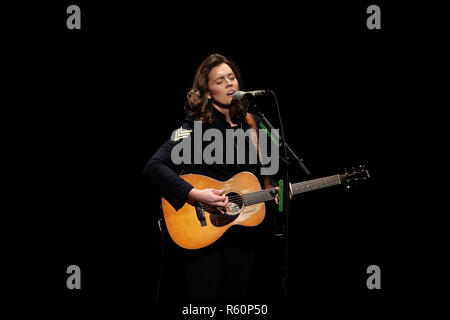 Poughkeepsie NY - novembre 12: Brandi Carlile esegue presentato dalla Bardavon & Radio Woodstock al 1869 Bardavon Opera House di Domenica, Novembre 12, 2017 in Poughkeepsie, NY. (Foto di Steve Mack/S.D. Mack foto) Foto Stock