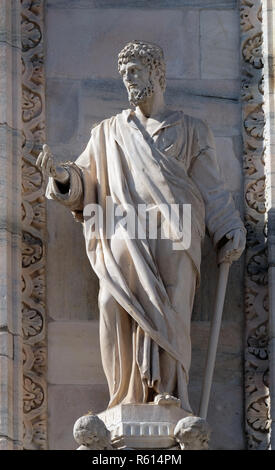 San Giustino, statua nel Duomo di Milano e il Duomo di Santa Maria Nascente, Milano, Lombardia, Italia Foto Stock