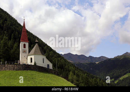 Chiesa di santa Gertrude o santa Gertrude in Val d'Ultimo Foto Stock