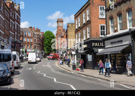 Hampstead High Street, il villaggio di Hampstead, London Borough of Camden, Greater London, England, Regno Unito Foto Stock