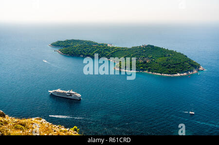 Vista aerea di isola di Lokrum nel mare Adriatico vicino a Dubrovnik in Croazia Foto Stock