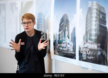 Berlino, Germania. 03 Dic, 2018. Palazzo del Senato direttore Regula Lüscher parla alla 72esima sessione della Baukollegium Berlino circa la possibile progettazione della facciata del Ku'damm angolo. Credito: Bernd von Jutrczenka/dpa/Alamy Live News Foto Stock