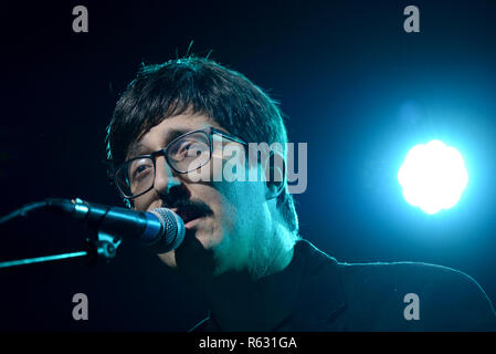 Roma, Largo Venue, diritti verso il futuro la manifestazione di Amnesty International per celebrare il settantesimo anniversario della Dichiarazione dei diritti dell'uomo. Nella foto il cantante-cantautore Ivan Talarico. Foto Stock