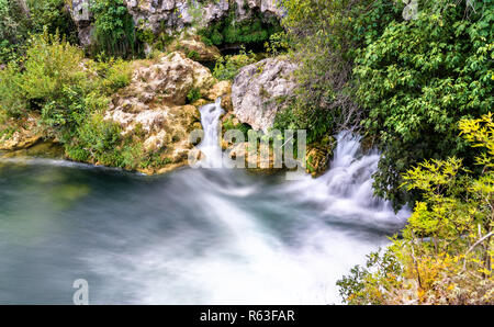 Mala cascata Kravica sul fiume Trebizat in Bosnia ed Erzegovina Foto Stock