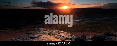 Tramonto sulla Derwent Mori, Superiore Derwent Valley, Parco Nazionale di Peak District, Derbyshire, England, Regno Unito Foto Stock