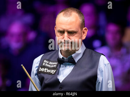 Mark Williams durante il giorno sette del Betway campionato britannico al York Barbican. Foto Stock