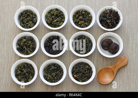 Taiwan assortimento di tè : tè oolong, ferro dea tè, Pu-erh tè Foto Stock