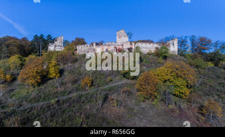 Fortificata medievale fortezza sassone in villaggio Saschiz. Transilvania, Romania Foto Stock