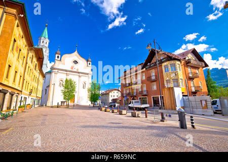 Cortina d' Ampezzo piazza principale vista di architettura Foto Stock