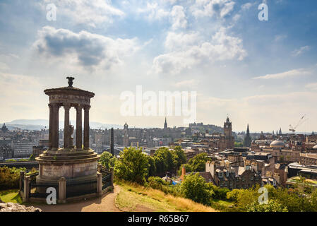 Vista della città di Edimburgo dal Calton Hill, Scozia Foto Stock