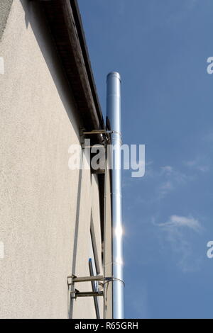 Caminetto all'aperto in acciaio inossidabile Foto Stock