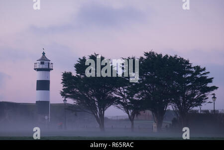 Una nebbiosa mattina inverno a Southsea Castle, Portsmouth, Regno Unito Foto Stock