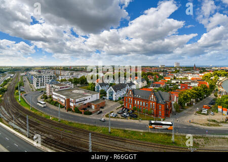 Vista della città, del Mar Baltico e la città vecchia in costiera città portuale di Warnemunde, Rostock, Germania. Foto Stock