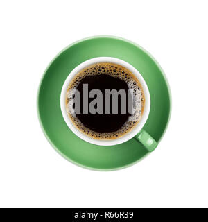 Full nero caffè nella tazza verde vicino isolata Foto Stock