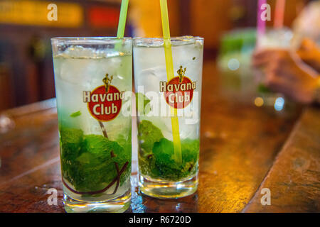 Havana Club Mojito a La Bodeguita del Medio a l'Avana. Foto Stock