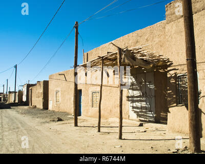 Tipica architettura di Merzouga Foto Stock