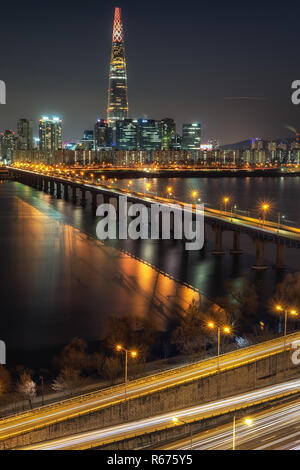 Torre di lotte di notte Foto Stock