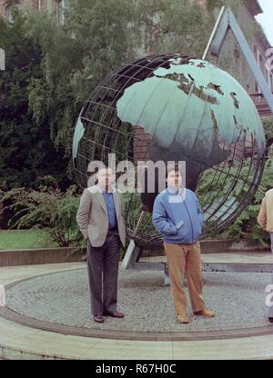 BOLA DEL MUNDO HUECA. Posizione: esterno. FRANKFURT AM MAIN. Germania. Foto Stock