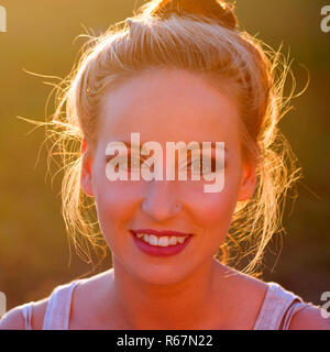 Ragazza alla moda ritratto Foto Stock