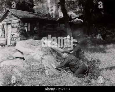 Passeggiate a cavallo nel Nevada 1942 Columbia Pictures Film con Charles Starrett più lontano a destra Foto Stock