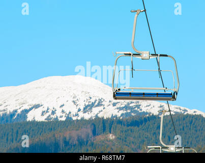 Funivie a stazione sciistica Foto Stock