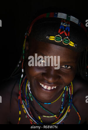 Tribù Muhakaona donna, Provincia del Cunene, Oncocua, Angola Foto Stock