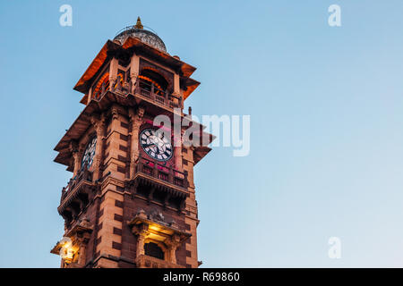 Torre dell Orologio (Ghanta Ghar) a Sardar Mercato di Jodhpur, India Foto Stock