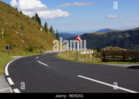 Strada del Nockalm in Carinzia Foto Stock