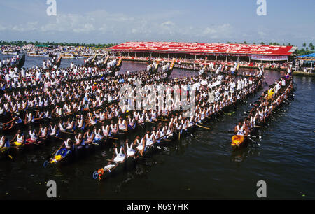 Corsa in barca, gioco in barca, Vallam Kali, Lago Punnamada, Alleppey, Allappuzha, Kerala, India, Asia Foto Stock