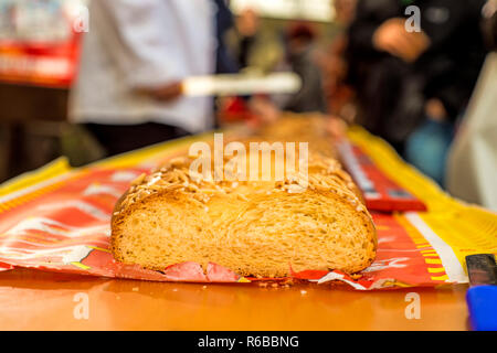 Intrecciato Bun di lievito Foto Stock