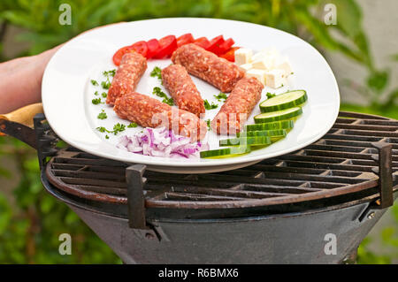 Cevapi su Barbecue Foto Stock