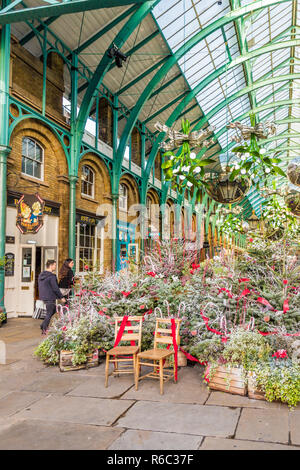 Una tipica vista in Covent Garden Foto Stock