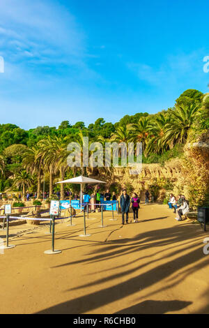 Barcellona, Catalunya ,Spagna - Dicembre 01, 2018: Parco Guell di architetto Gaudi. Parc Güell è il più importante parco in Barcellona. Foto Stock